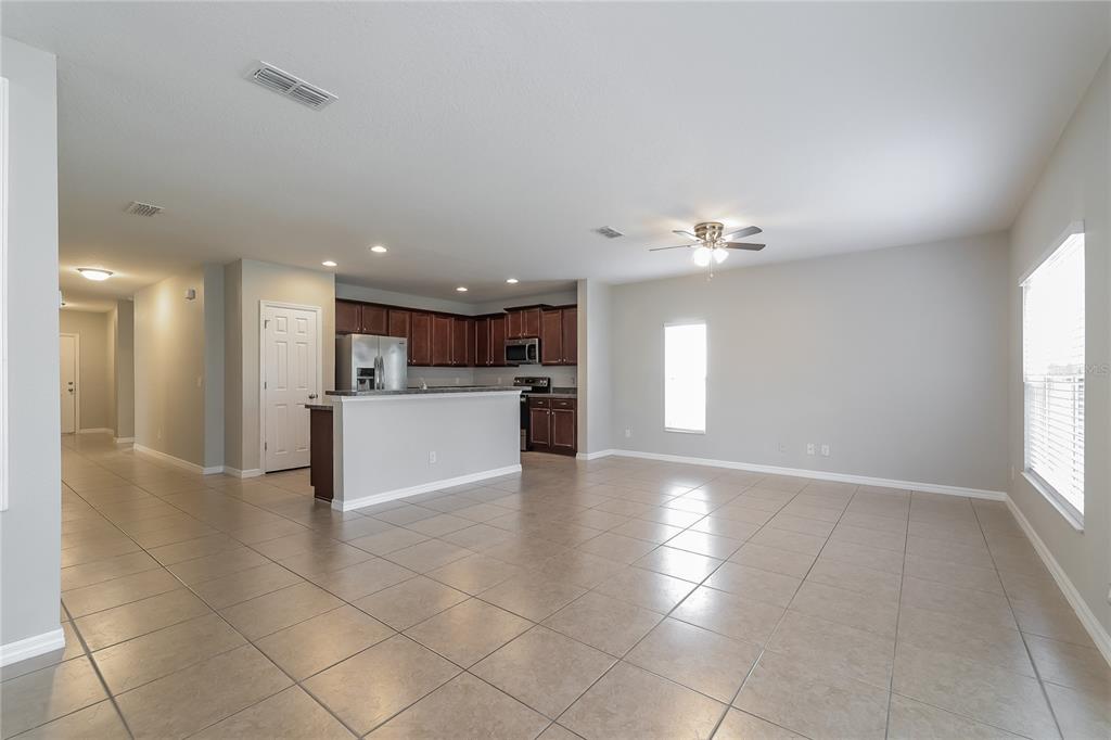 122 Vitoria Road Davenport, FL 33837 - Photo 3 of 15