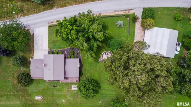 $339,000 | 285 Sally Holler Road, Harrisburg, IL 62946