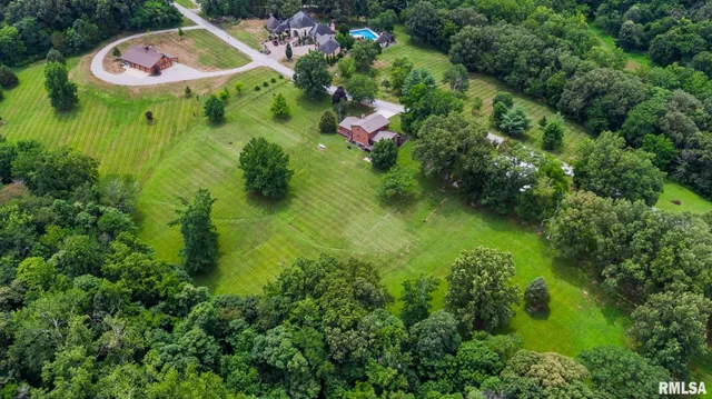 $339,000 | 285 Sally Holler Road, Harrisburg, IL 62946