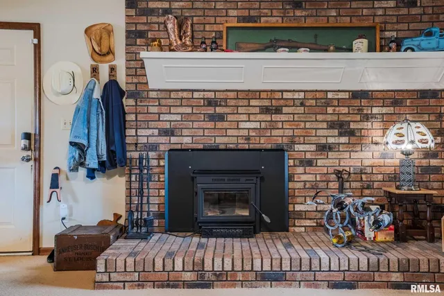 $339,000 | 285 Sally Holler Road, Harrisburg, IL 62946