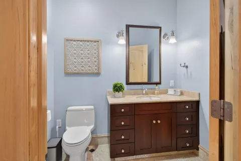 $449,900 | 1313 North Franklin Place, Unit 1002, Milwaukee, WI 53202