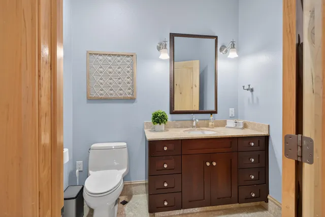 $449,900 | 1313 North Franklin Place, Unit 1002, Milwaukee, WI 53202