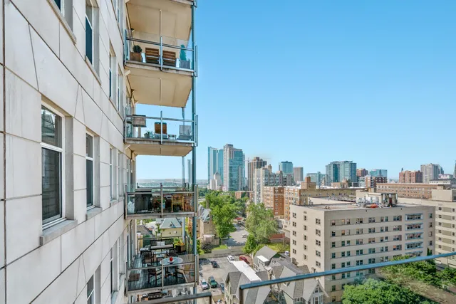 $449,900 | 1313 North Franklin Place, Unit 1002, Milwaukee, WI 53202