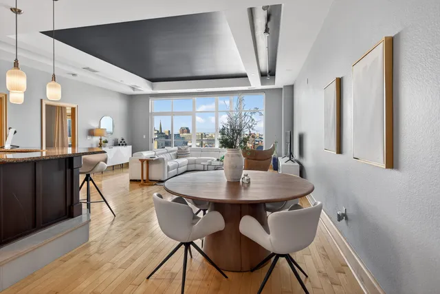 $449,900 | 1313 North Franklin Place, Unit 1002, Milwaukee, WI 53202