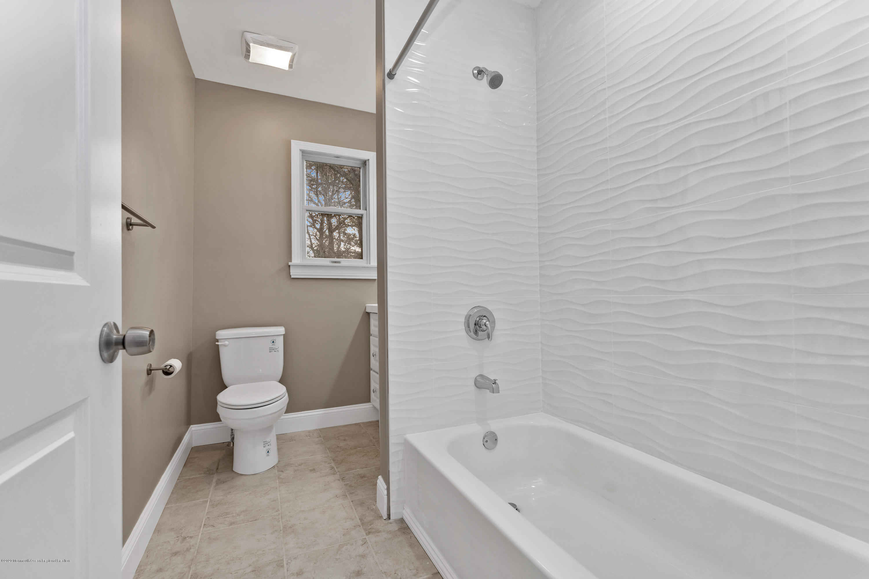 312 Riverside Drive Bayville, NJ 08721 - Photo 18 of 40 FullBath1-1
