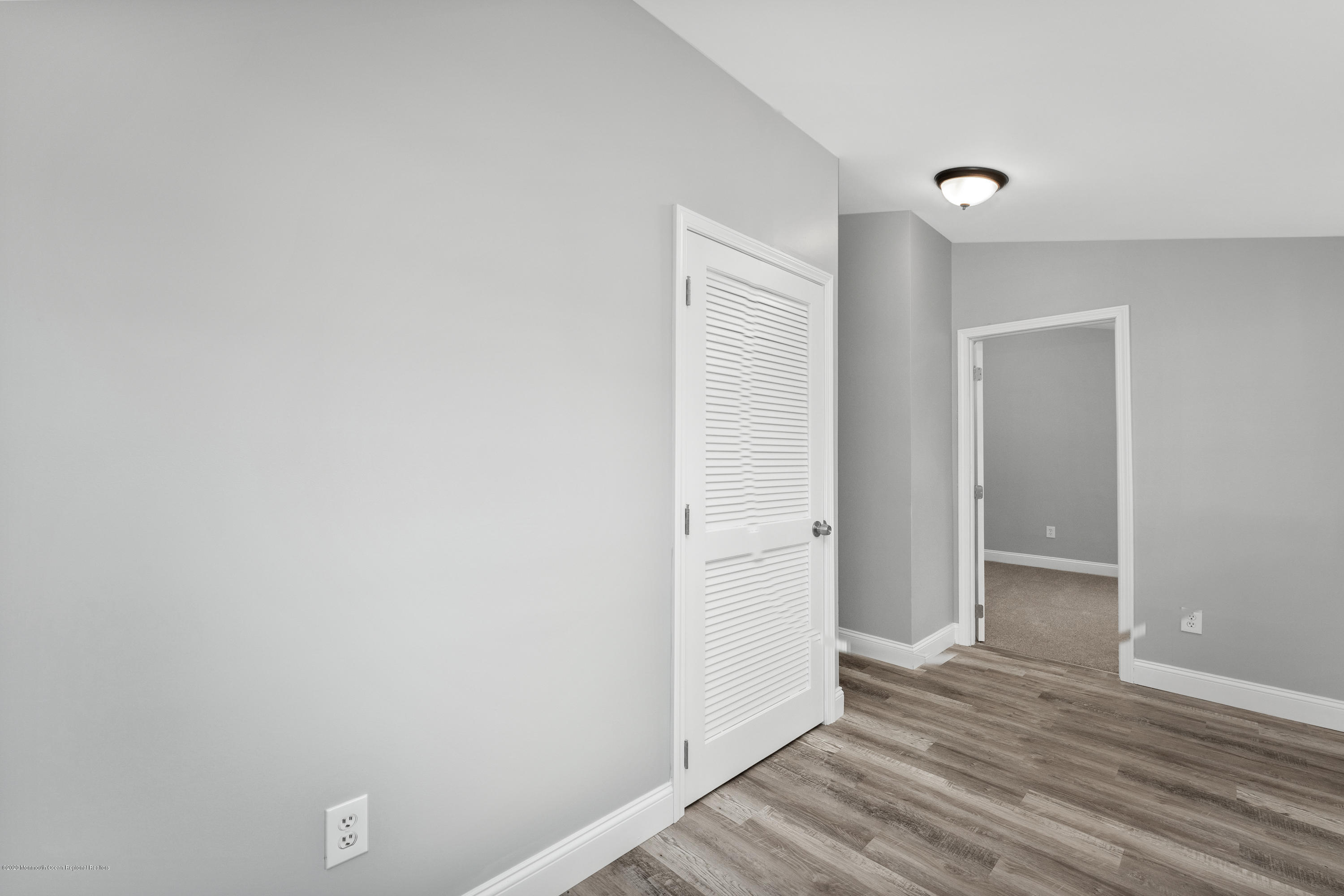 312 Riverside Drive Bayville, NJ 08721 - Photo 21 of 40 Foyer-SitingRoom2