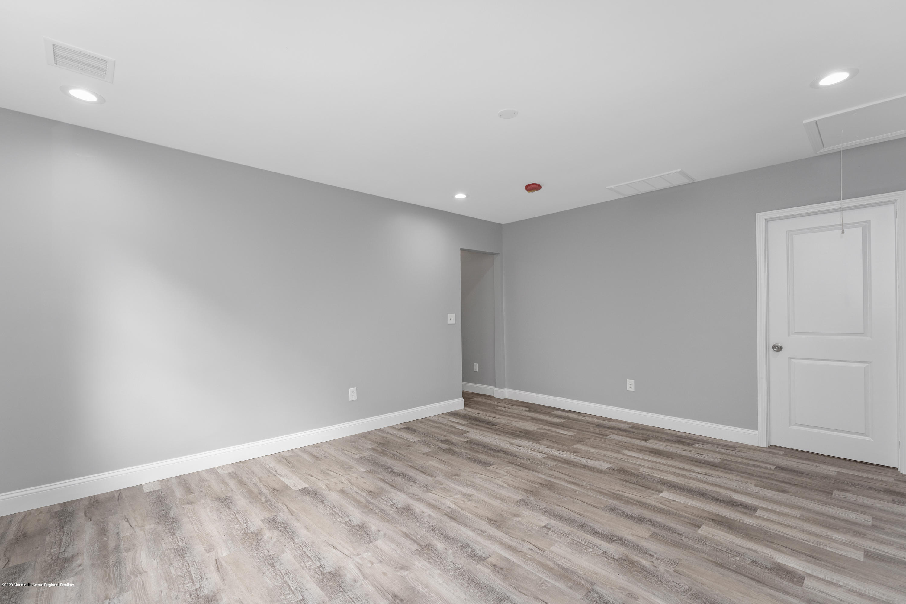 312 Riverside Drive Bayville, NJ 08721 - Photo 4 of 40 LR2