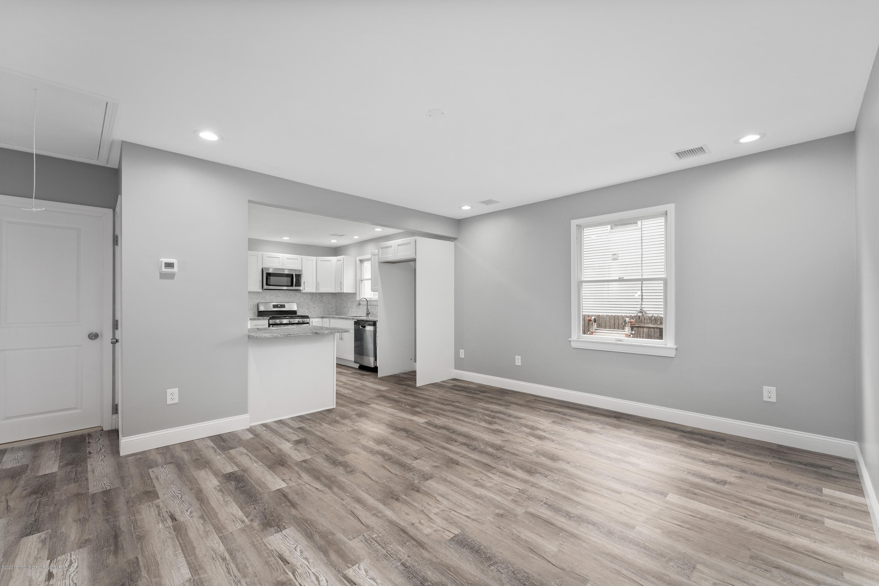 312 Riverside Drive Bayville, NJ 08721 - Photo 5 of 40 LR3
