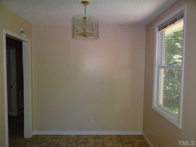 10649 Old Stage Road Raleigh, NC 27603 - Photo 4 of 10 Dining Area