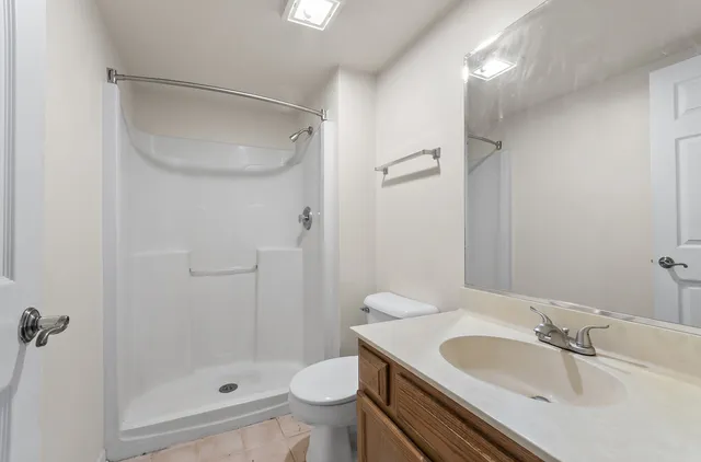 $194,900 | 18302 Robin Lane, Unit D1, Homewood, IL 60430