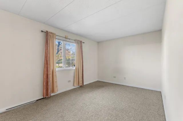 $194,900 | 18302 Robin Lane, Unit D1, Homewood, IL 60430