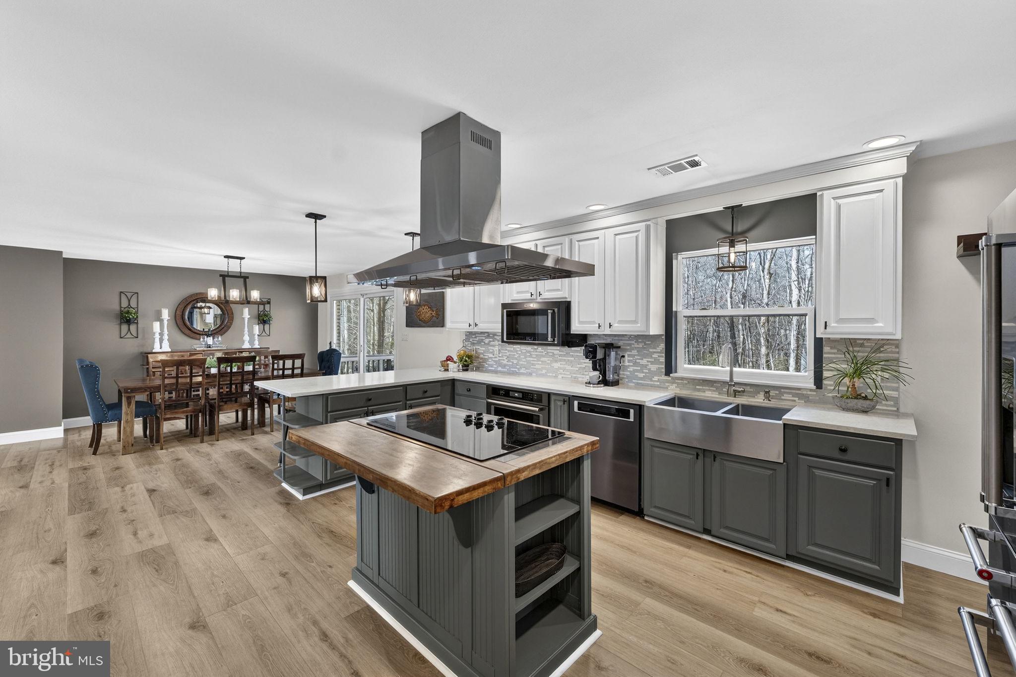 7427 Maple Branch Road Clifton, VA 20124 - Photo 27 of 100 Kitchen Opens to Dining Room