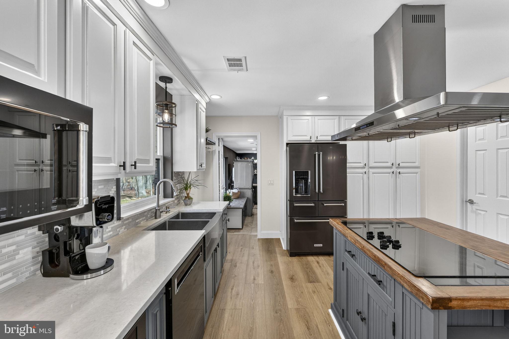 7427 Maple Branch Road Clifton, VA 20124 - Photo 29 of 100 Kitchen Opens to Mud/Laundry Room