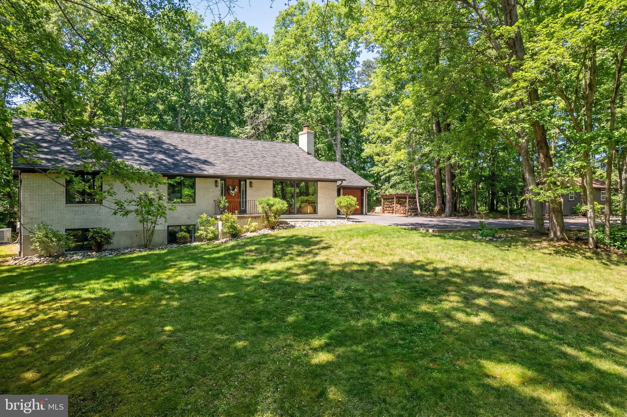7427 Maple Branch Road Clifton, VA 20124 - Photo 4 of 100 Nestled on 5-Acre Lot in the heart of Clifton