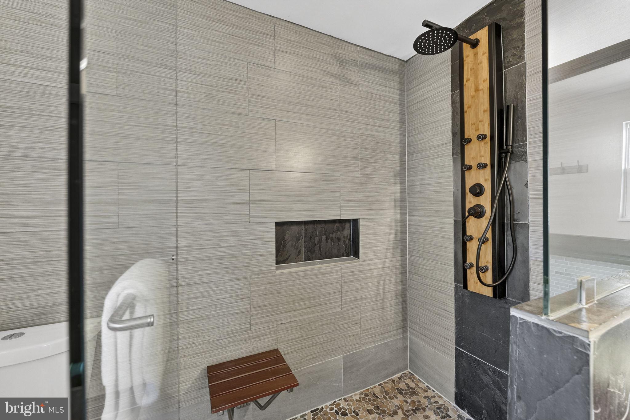 7427 Maple Branch Road Clifton, VA 20124 - Photo 42 of 100 Primary Bath with Walk-In Shower