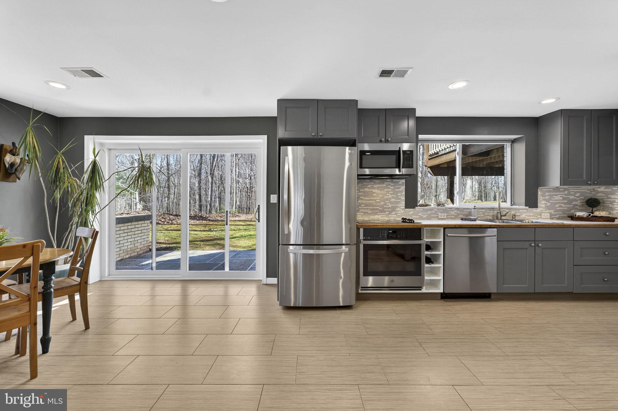 7427 Maple Branch Road Clifton, VA 20124 - Photo 66 of 100 LL Dining Area & 2nd Kitchen