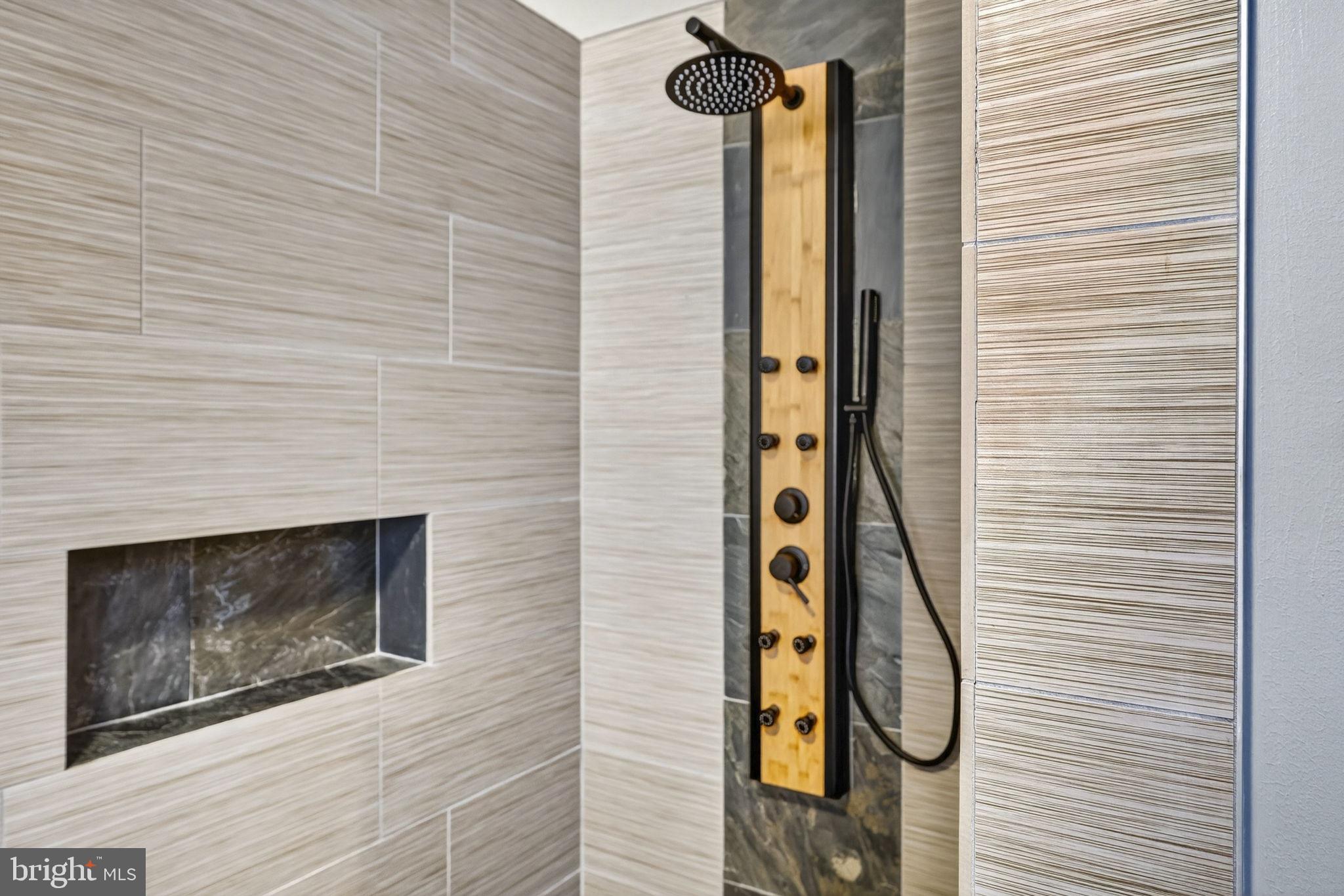 7427 Maple Branch Road Clifton, VA 20124 - Photo 69 of 100 2nd LL Full Bath with Walk-In Shower