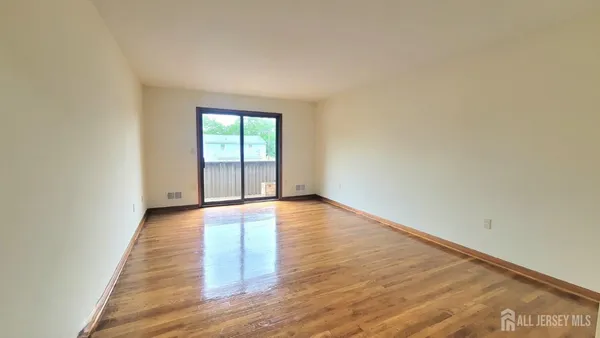 $2,200 | 505 Lincoln Boulevard, Unit C, Middlesex, NJ 08846