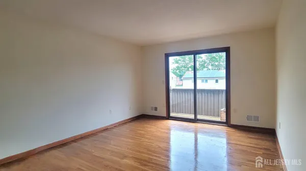 $2,200 | 505 Lincoln Boulevard, Unit C, Middlesex, NJ 08846