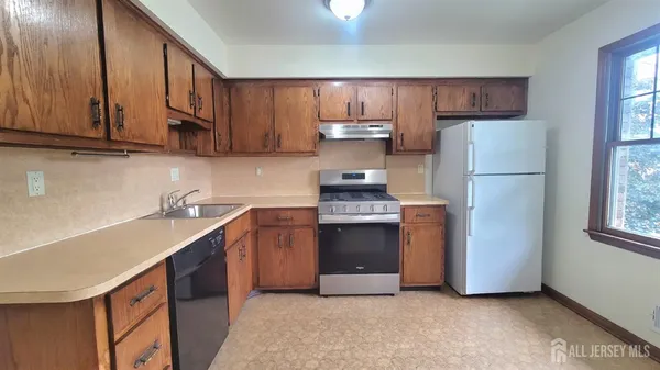 $2,200 | 505 Lincoln Boulevard, Unit C, Middlesex, NJ 08846