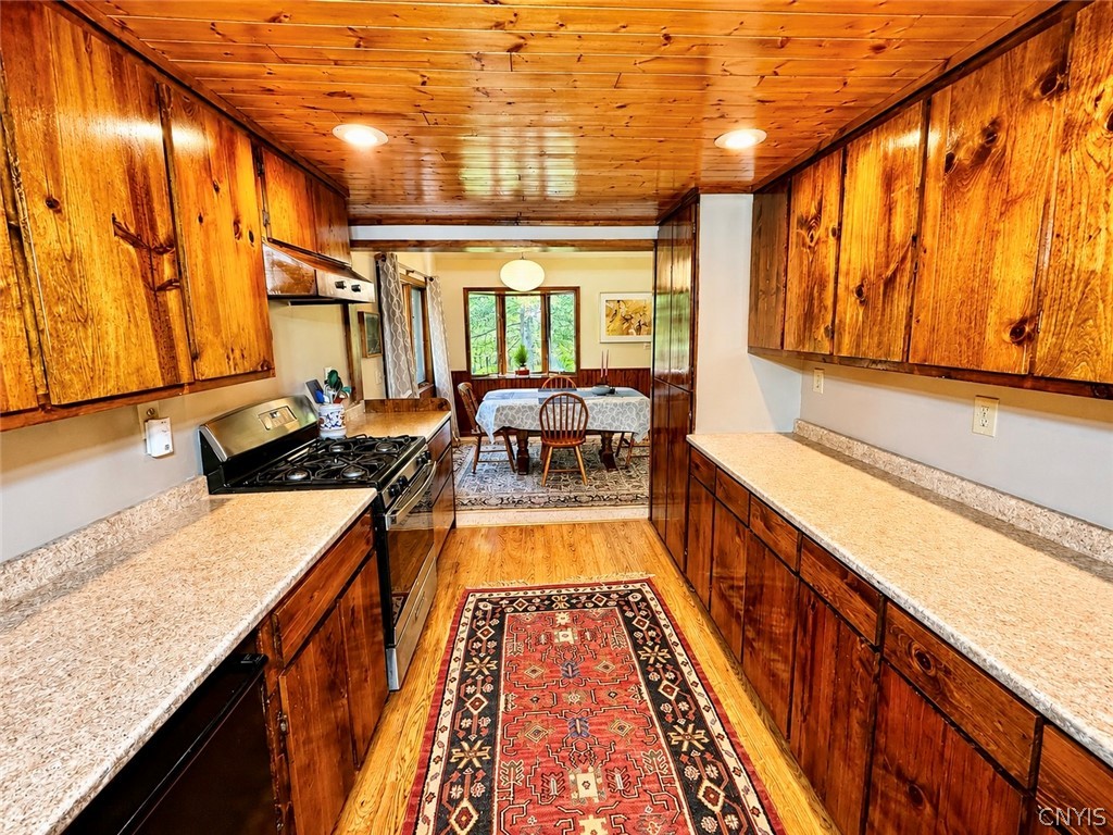 8665 Kinderhook Road Manlius, NY 13082 - Photo 14 of 34