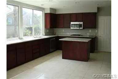 $3,300 | 14027 Oxford Street, Fontana, CA 92336