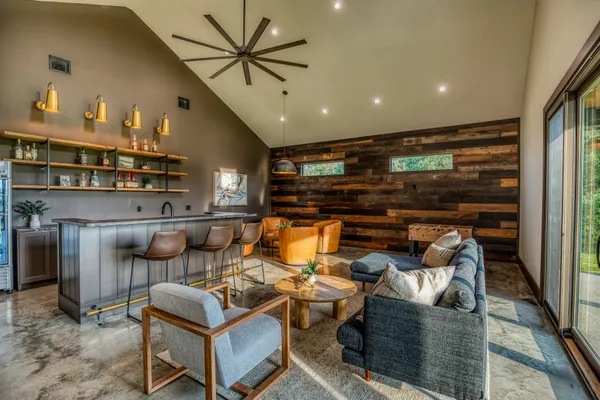 $2,495,000 | 104 Hartfield Hill Lane, Round Top, TX 78954