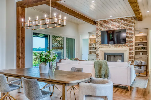 $2,495,000 | 104 Hartfield Hill Lane, Round Top, TX 78954