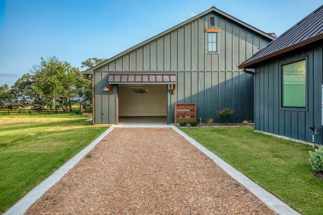 $2,495,000 | 104 Hartfield Hill Lane, Round Top, TX 78954