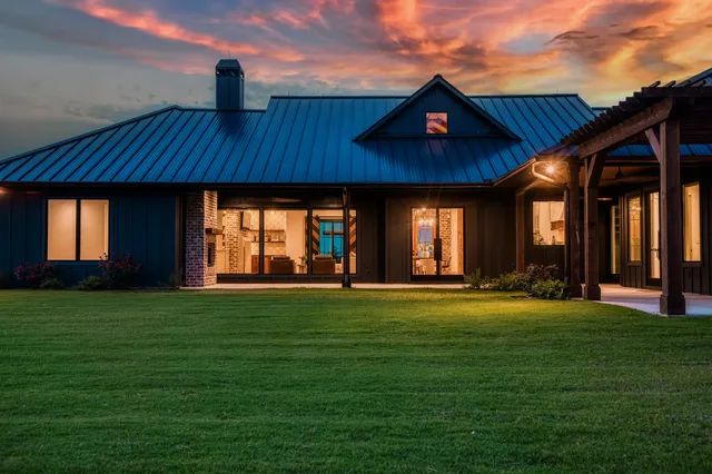 $2,495,000 | 104 Hartfield Hill Lane, Round Top, TX 78954