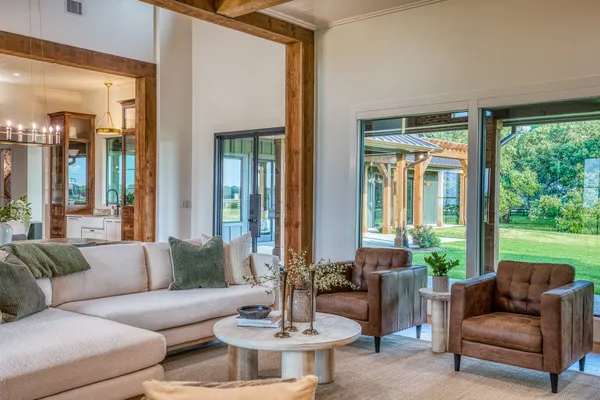 $2,495,000 | 104 Hartfield Hill Lane, Round Top, TX 78954