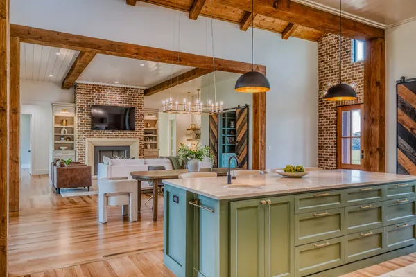 $2,495,000 | 104 Hartfield Hill Lane, Round Top, TX 78954