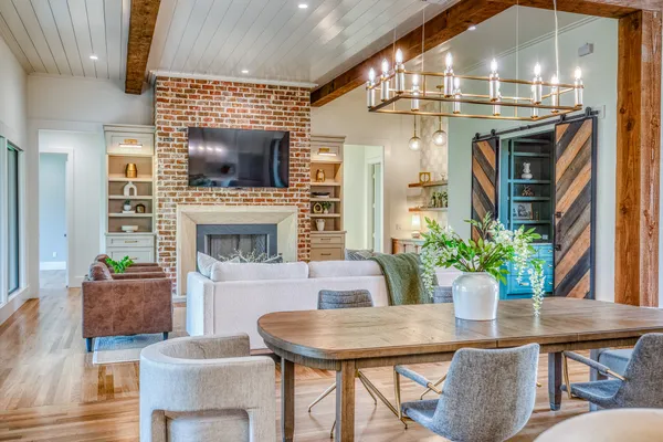 $2,495,000 | 104 Hartfield Hill Lane, Round Top, TX 78954