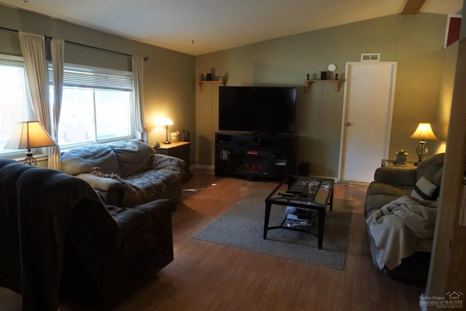60231 Navajo Road Bend, OR 97702 - Photo 7 of 12 Additional Photo