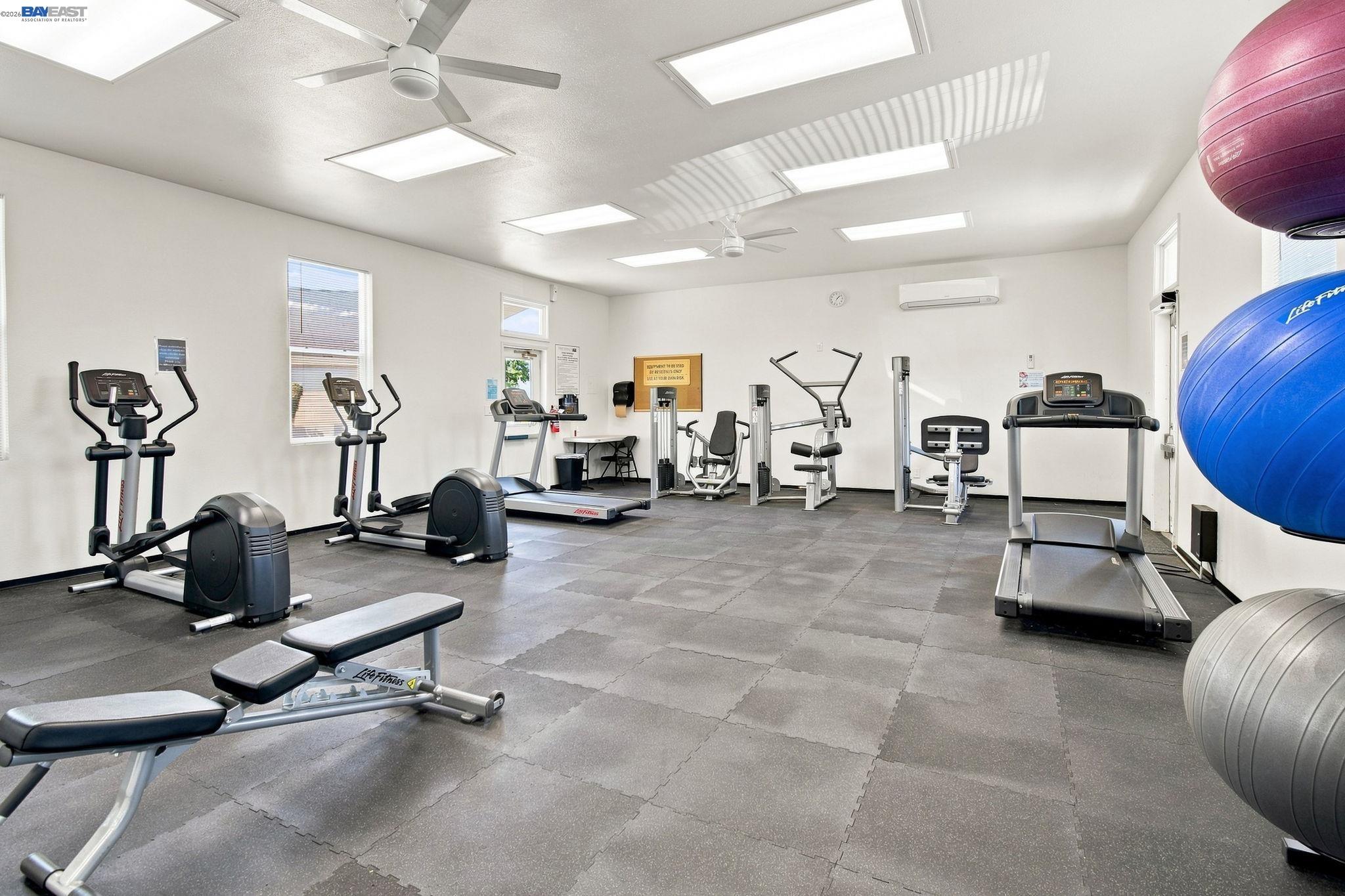 1945 Piner Road, Unit 91 Santa Rosa, CA 95403 - Photo 36 of 38 Gallery Image 36