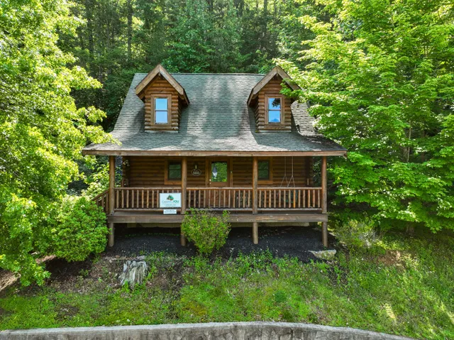 $409,900 | 3225 Smoky Ridge Way, Sevierville, TN 37862