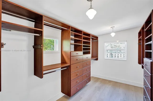 $2,649,000 | 725 Harrison Street, Hollywood, FL 33019