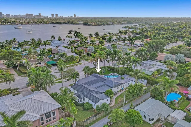 $2,649,000 | 725 Harrison Street, Hollywood, FL 33019