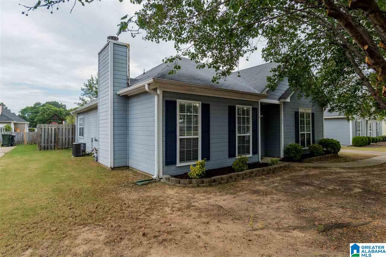 184 Stonebridge Circle Pelham, AL 35124 - Photo 3 of 34
