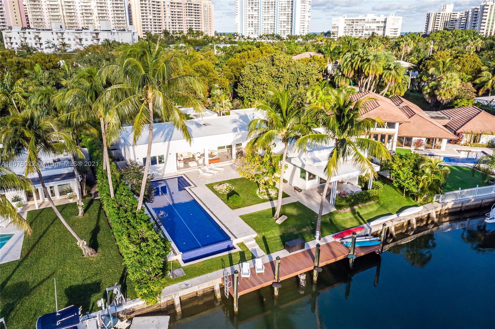 30 Island Drive Key Biscayne, FL 33149 - Photo 8 of 86