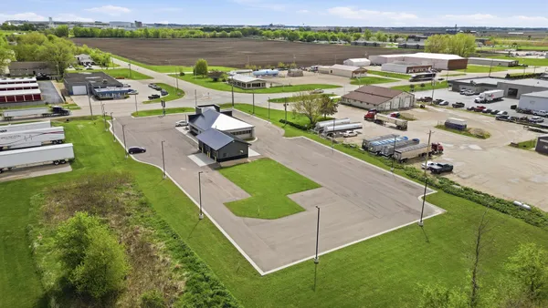 $699,000 | 1010 Highway 251, Rochelle, IL 61068