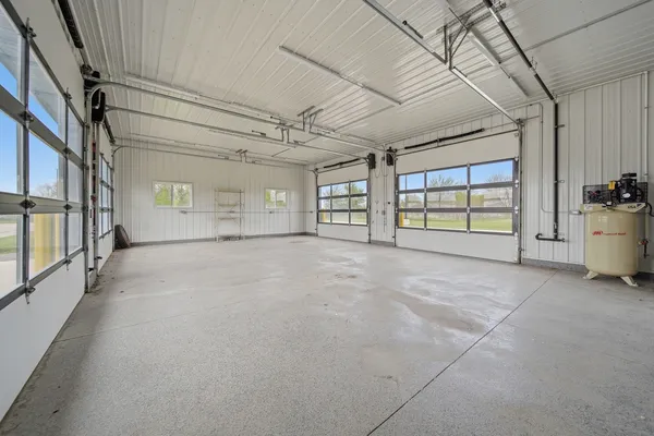 $699,000 | 1010 Highway 251, Rochelle, IL 61068
