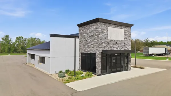 $699,000 | 1010 Highway 251, Rochelle, IL 61068