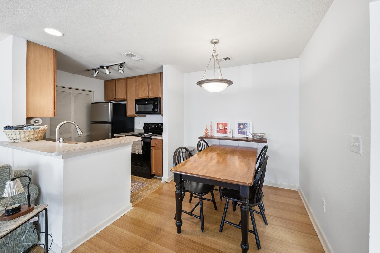 267 Alexandra Drive, Unit 12 Mount Pleasant, SC 29464 - Photo 12 of 42 13
