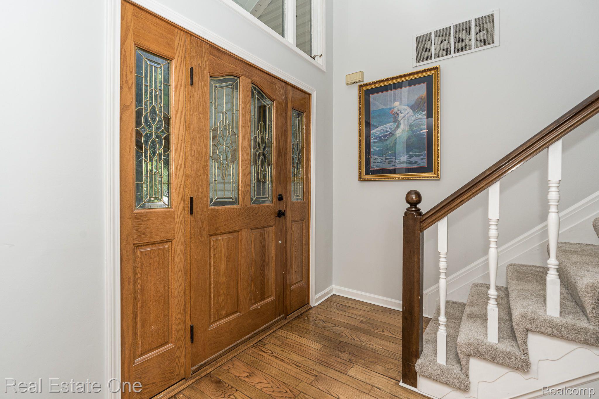 3450 Vardon Drive Rochester, MI 48307 - Photo 12 of 34 Entry