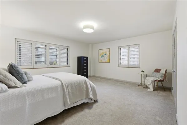 $330,000 | 310 West 49th Street, Unit 403, Kansas City, MO 64112