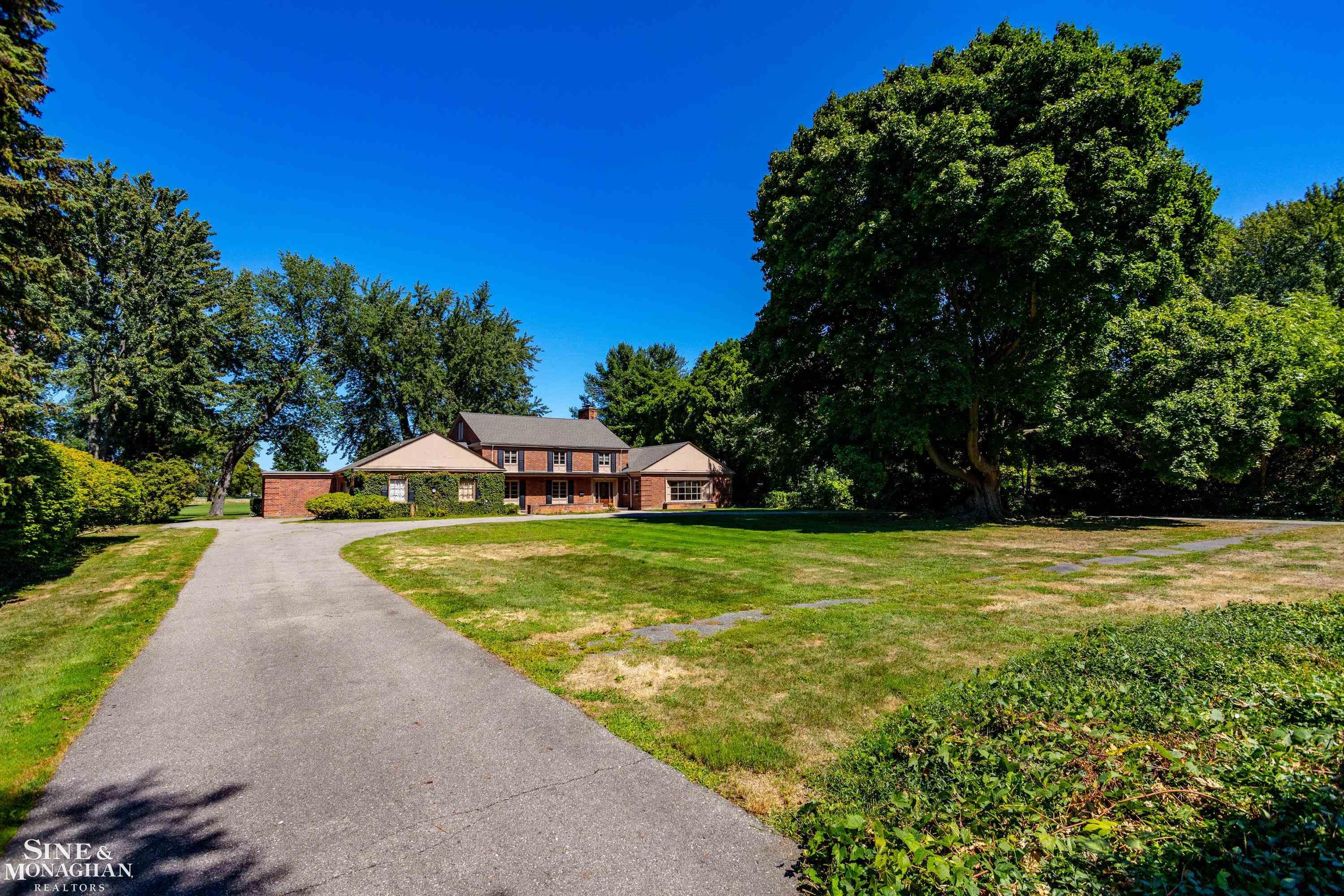 300 Moross Road Grosse Pointe, MI 48236 - Photo 26 of 34 Front w/Circular Drive