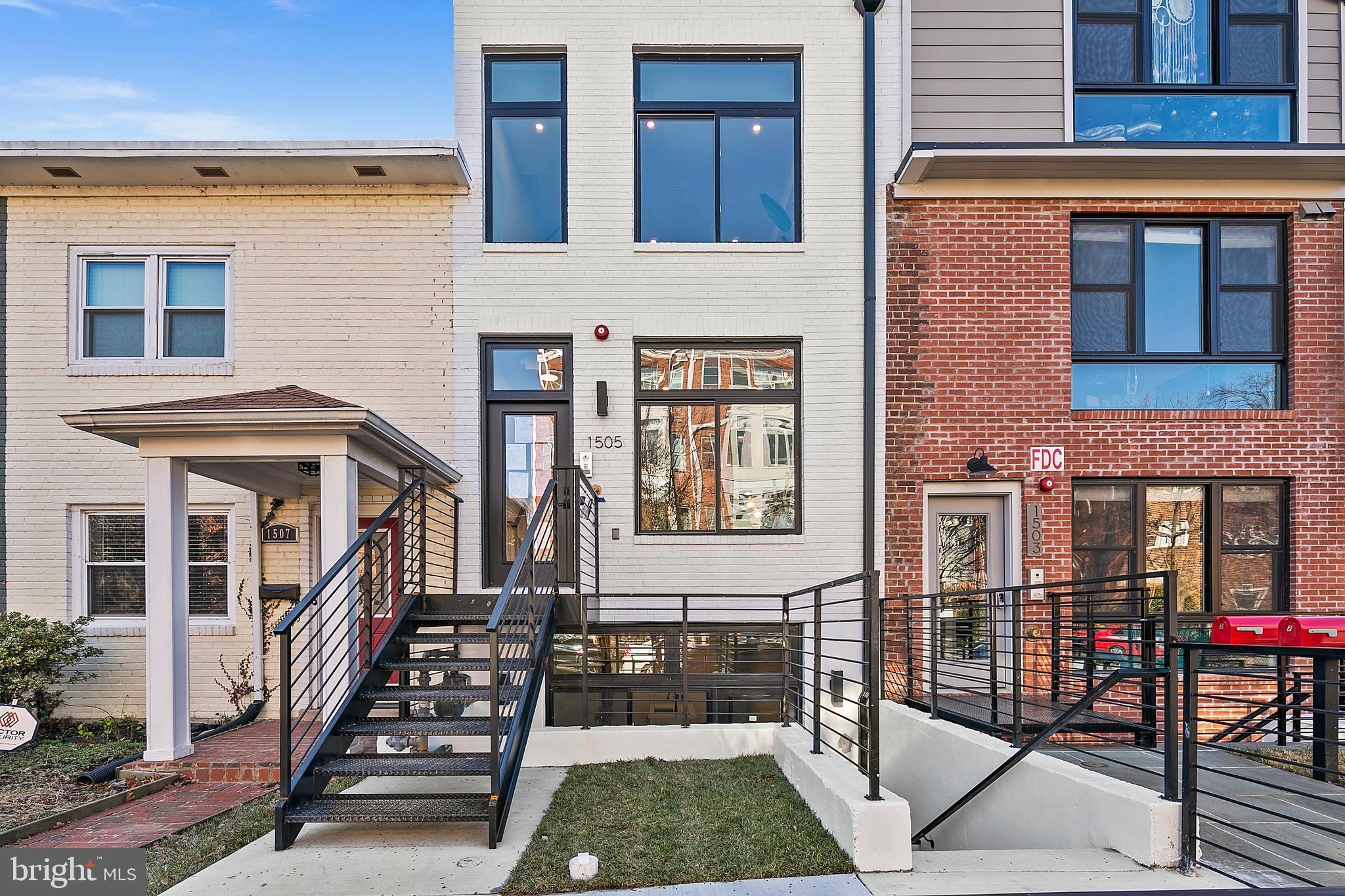 1505 K Street Southeast, Unit 2 Washington, DC 20003 - Photo 2 of 43