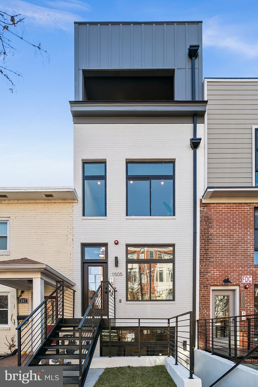 1505 K Street Southeast, Unit 2 Washington, DC 20003 - Photo 3 of 43