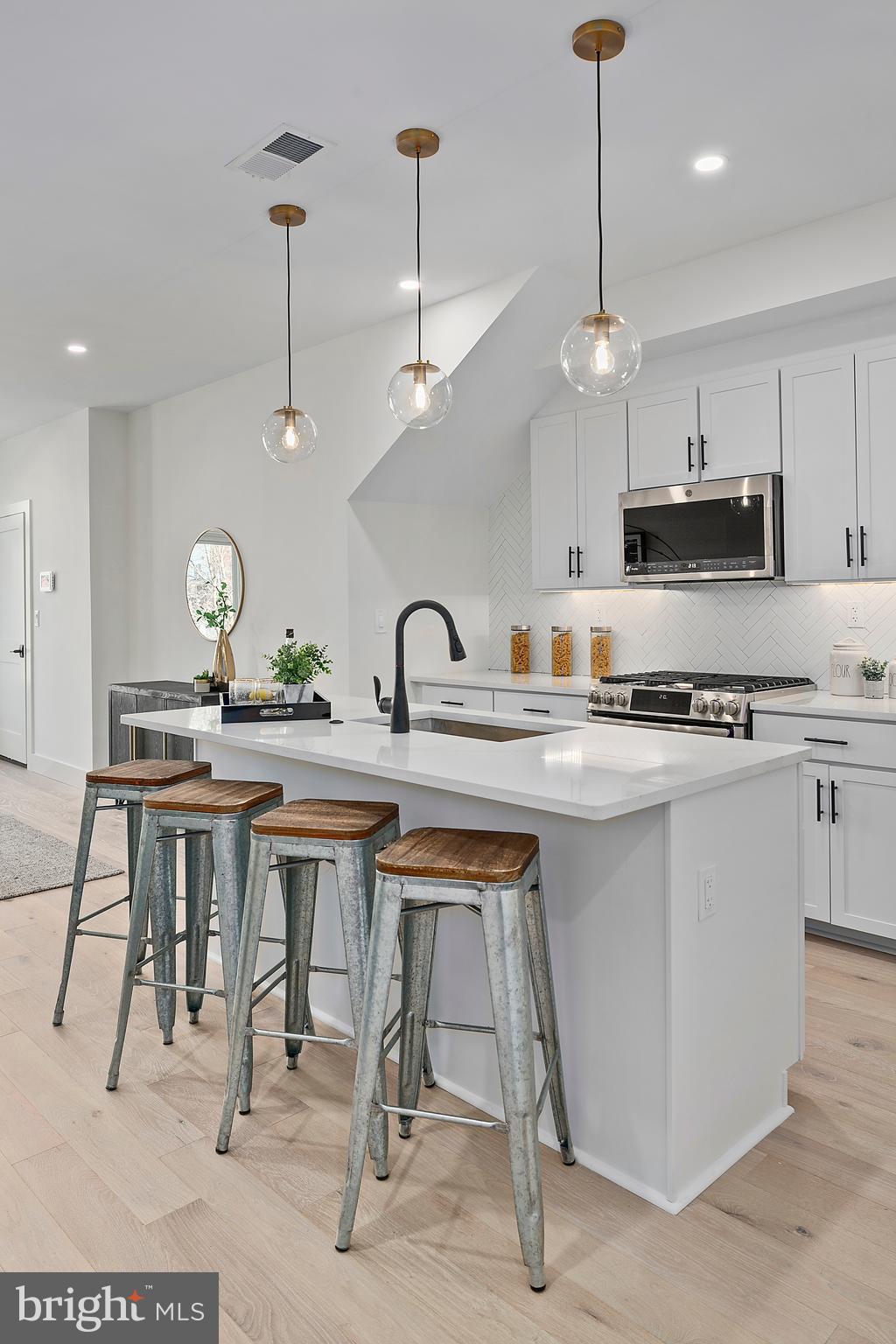 1505 K Street Southeast, Unit 2 Washington, DC 20003 - Photo 27 of 43